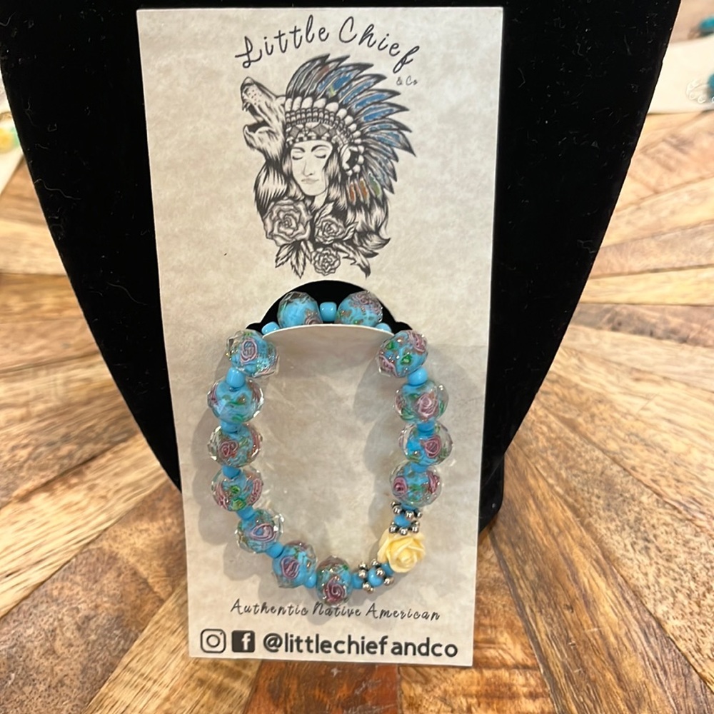 Handmade resin rose & glass flower beads bracelet